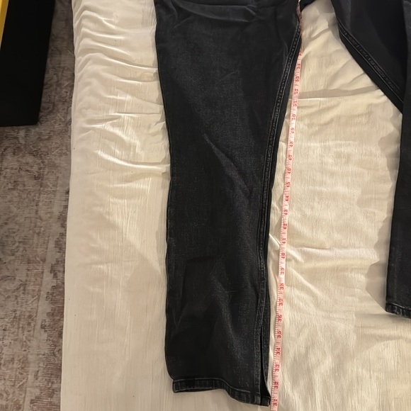 Abercrombie and Fitch, Curve Love High Rise Skinny Jean, Black with Vent Hem - Picture 9 of 9